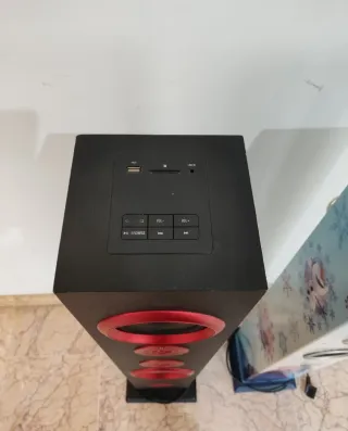 2 Altavoces, uno con Karaoke VER TODO!