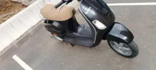 Vespa LX 50 4T Negra