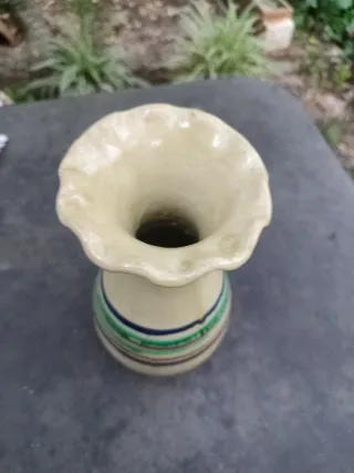 Jarrón de cerámica decorativo multicolor