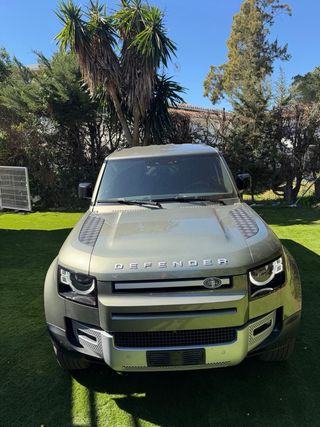 Land Rover Defender 2025