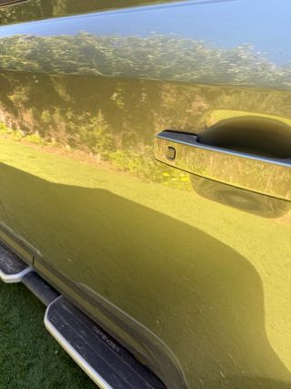 Land Rover Defender 2025