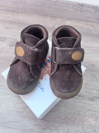 Stivaletti marroni per bambini taglia 21