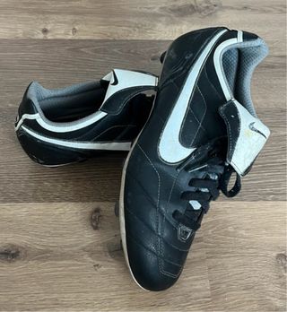 Chuteiras Nike Versatract Vintage T43