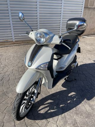 Piaggio Liberty 125 Blanca