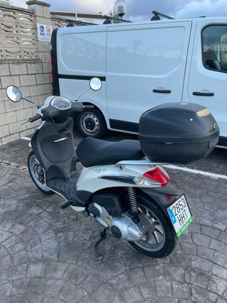 Piaggio Liberty 125 Blanca