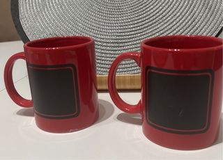Dos tazas desayuno pizarra cerámica roja