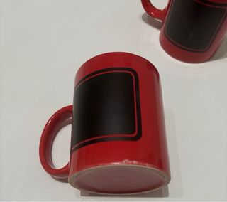 Dos tazas desayuno pizarra cerámica roja