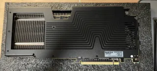 XFX Swift RX 9070 GARANTIA HASTA 2028