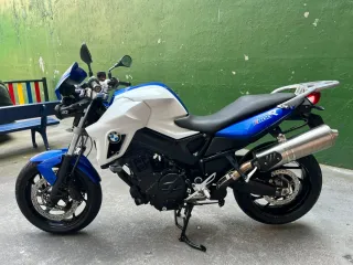 BMW F800 R Azul y Blanca