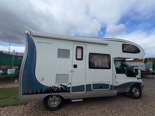 Autocaravana Ford Transit Hobby 550AK 4 plazas – l