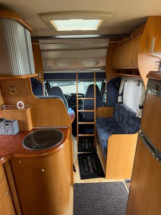 Autocaravana Ford Transit Hobby 550AK 4 plazas – l