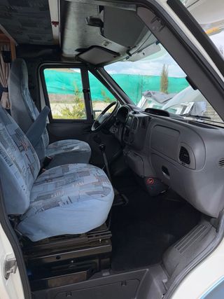 Autocaravana Ford Transit Hobby 550AK 4 plazas – l