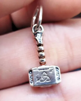 Charm Martillo Thor para Pandora