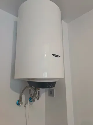 Termo Eléctrico Ariston 80L