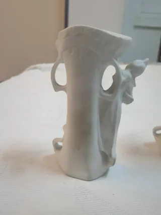 Jarrones de porcelana blanca decorados