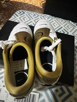 Nike Air Zoom Total 90 Oro y Blanco