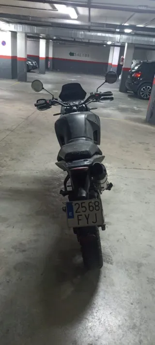 Bombín Derbi Terra 125 Negro