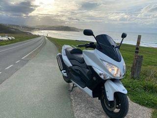 Yamaha TMax 500 Blanca