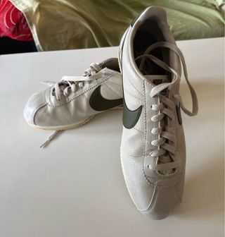 Nike Cortez Blancas y verde