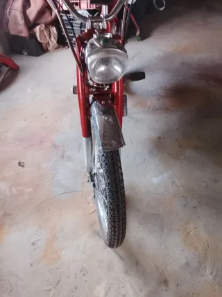 Mobilette Roja Plata