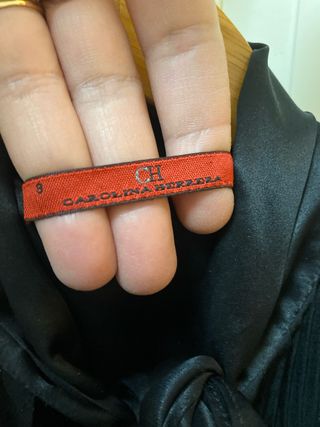 Top Carolina Herrera Negro T8