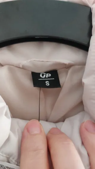 Chaqueta acolchada Sprinter beige con etiquetas