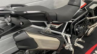 Triumph Tiger 900 Rally Pro Gris/Roja