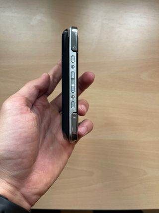 PSP GO Negra + Cargador Original