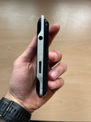 PSP GO Negra + Cargador Original