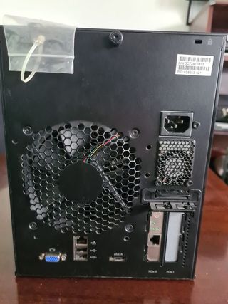 HP Proliant MicroServer - 2GB RAM - 500GB