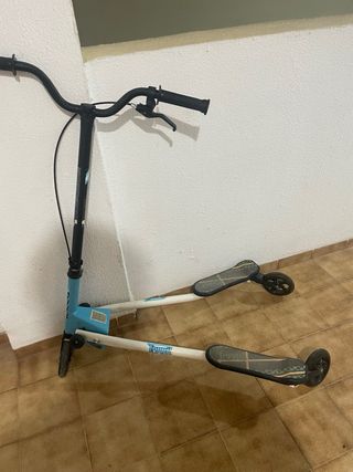 Patinete de 3 ruedas azul