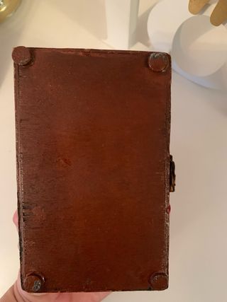 Cofre joyero de madera pintado a mano 14x8x8cm