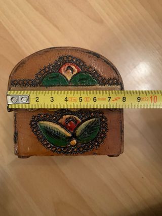 Cofre joyero de madera pintado a mano 14x8x8cm