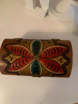 Cofre joyero de madera pintado a mano 14x8x8cm
