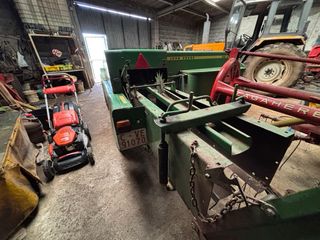 Empacadora John Deere 332A