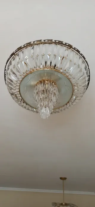 Lámpara de techo cristal y metal dorada