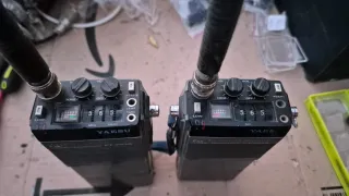 2 x Walkie Talkie YAESU FT-203R AVERIADOS