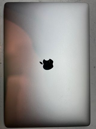 MacBook Pro 15” 2017 Plata