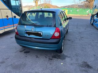 Renault Clio 2004