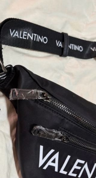 Riñonera Valentino Negra