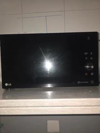 Microondas LG 32L Grill Negro 1200W Mod. MH7265DPS