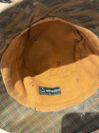 Sombrero de pescador a cuadros