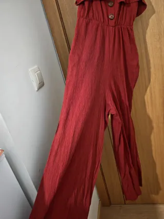 Mono teja con volantes y botones