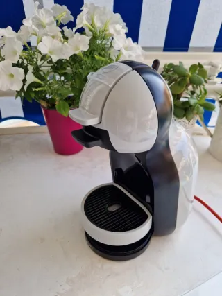 Cafetera Dolce Gusto