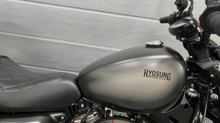 Hyosung Aquila GV 125 S Negra/Gris