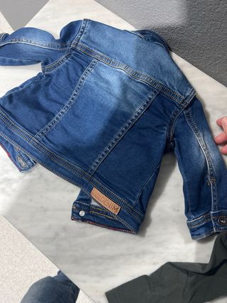 Conjunto Bebé 4-6 Meses guns&roses. Benetton. Cana