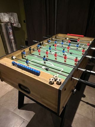 Calciobalilla in legno con 3 palloni