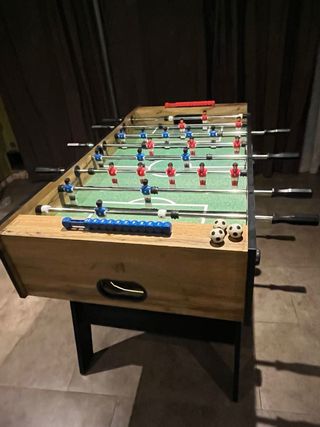 Calciobalilla in legno con 3 palloni