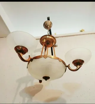 Lámpara vintage de bronce de 3 brazos