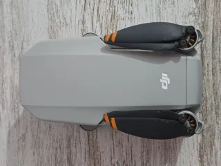 DJI Mini 2 SE Fly More Combo